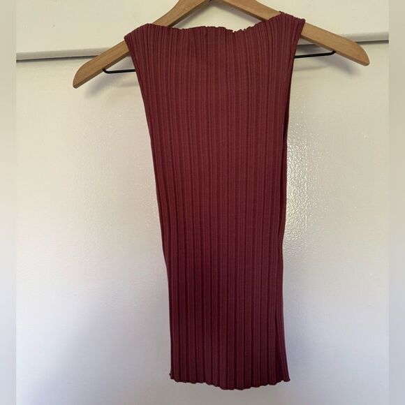 WAYF x Revolve Ribbed Burgundy High Neck Top - Picture 1 of 5